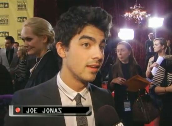 joe-jonas-volontario-haiti-solista