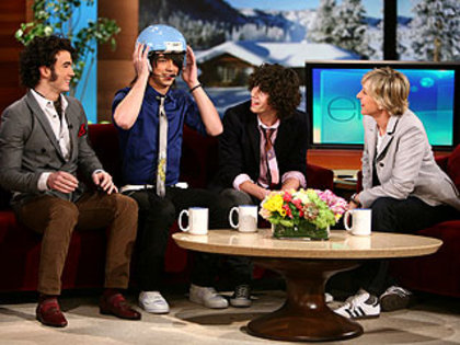 6699_jonas_brothers_1203028738 - Jonas Brothers