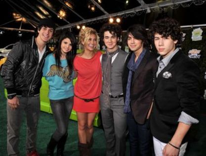 6699_TI4U_u1203527399 - Jonas Brothers