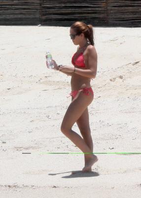 normal_003 - Appearances And Events Candids 2010 On the Beach in Mexico May 24 2010