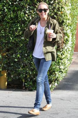 normal_001 - 0 Appearances And Events Candids At Coffee Bean in Toluca Lake May 23 2010