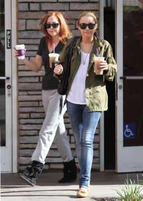 normal_002 - 0 Appearances And Events Candids At Coffee Bean in Toluca Lake May 23 2010