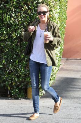 normal_003 - 0 Appearances And Events Candids At Coffee Bean in Toluca Lake May 23 2010