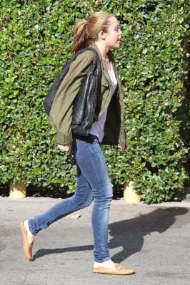 normal_004 - 0 Appearances And Events Candids At Coffee Bean in Toluca Lake May 23 2010