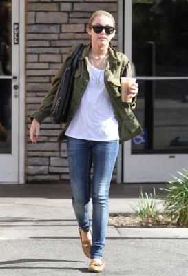 normal_006 - 0 Appearances And Events Candids At Coffee Bean in Toluca Lake May 23 2010