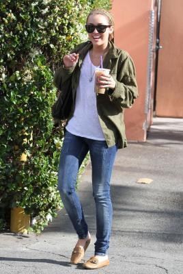 normal_026 - 0 Appearances And Events Candids At Coffee Bean in Toluca Lake May 23 2010