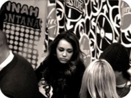 I - 0 Poze Diferite Cu Miley And Hannah Montana