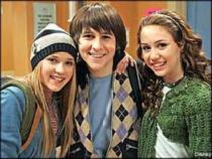  - 0 Poze Diferite Cu Miley And Hannah Montana