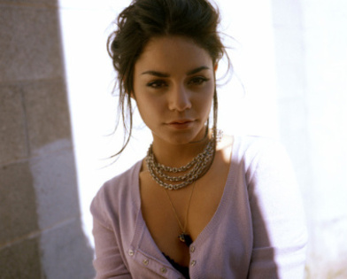 2dj738y - Vanessa Hudgens