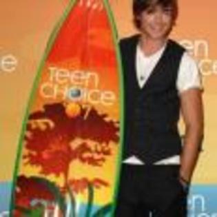 Zac-Efron-1204996142 - zack efron