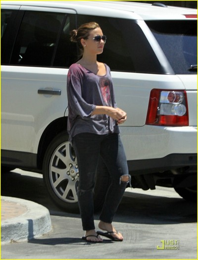 Demi-out-in-Toluca-Lake-demi-lovato-13977270-930-1222 - Demi Lovato out in Toluca Lake