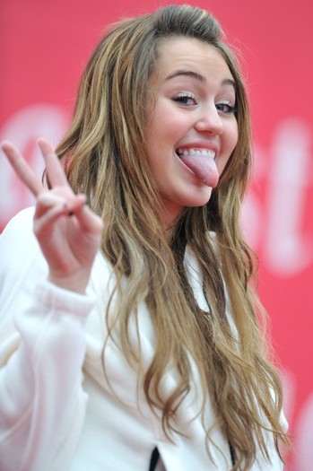 90509TC1_CYRUS_B_GR_01-499x751 - miley cool cool cool