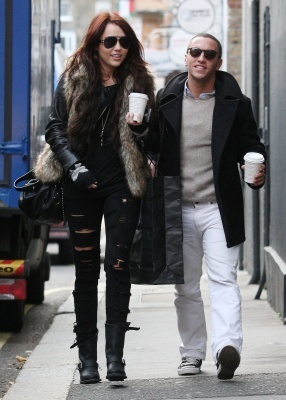 2uf8qoj - Toate Pozele Mele Cu Miley Cyrus