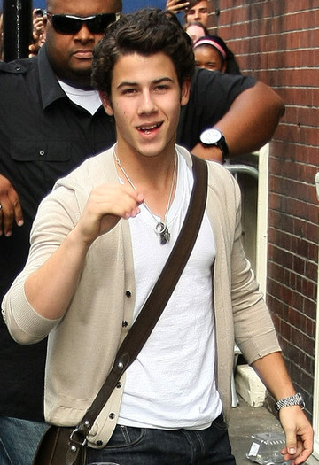 Nick+Jonas+arrives+theater+s8OaNoiieo2l - Arrives Theatre