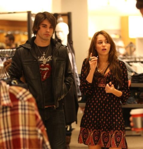 2wgydjp - Toate Pozele Mele Cu Miley Cyrus