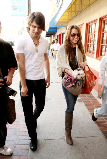 2ylsrdh - Toate Pozele Mele Cu Miley Cyrus