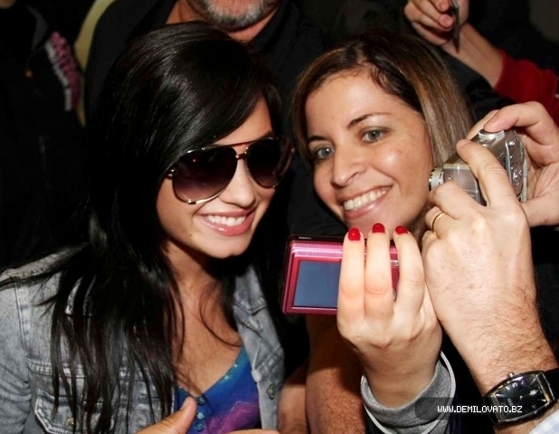  - Demi Lovato Arriving at Congonhas Airport