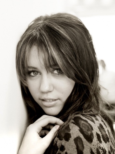 Miley Cyrus (78) - Un album pentru DOUAMISSFANECYRUS