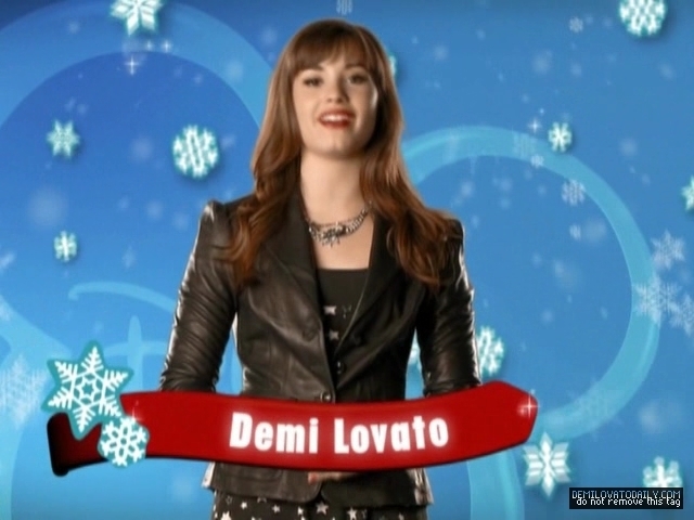 17819967_VNGWNQGQB - Happy Holidays from the Cast of Camp Rock