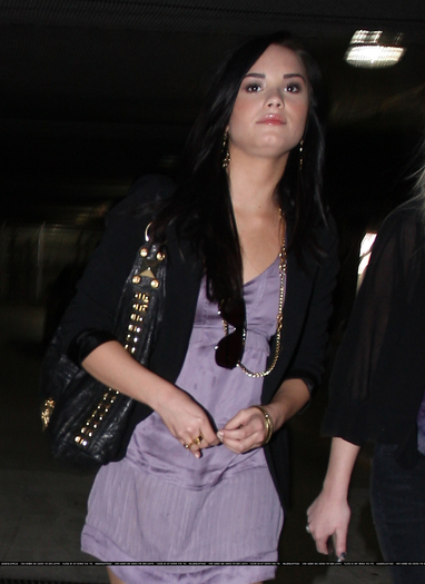 17339539_QPYXZQWIB - Demi Lovato is Heading to Church at Helen Bernstein High School in Los Angeles