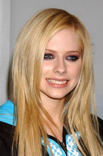 photo157 - avrill lavigne2