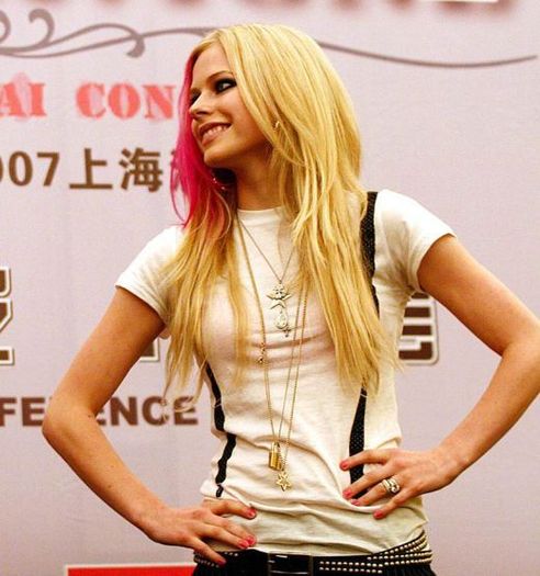 photo199 - avrill lavigne2