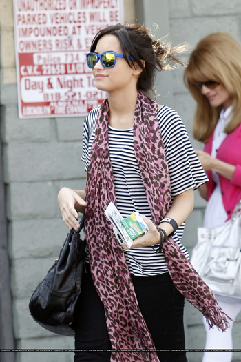  - Demi Lovato Heading to her Optometrist