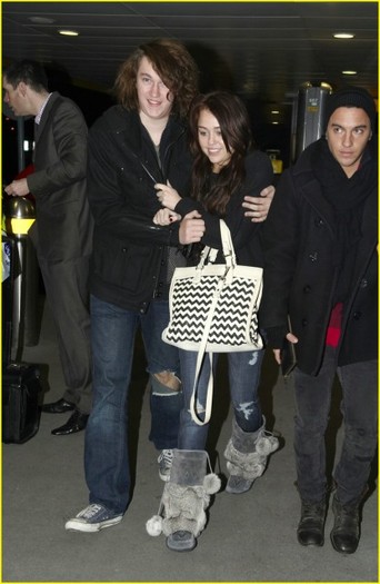 29wv8yt - Toate Pozele Mele Cu Miley Cyrus