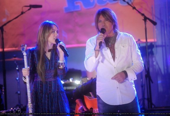 35anh2w - Toate Pozele Mele Cu Miley Cyrus