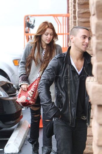 35i9dat - Toate Pozele Mele Cu Miley Cyrus