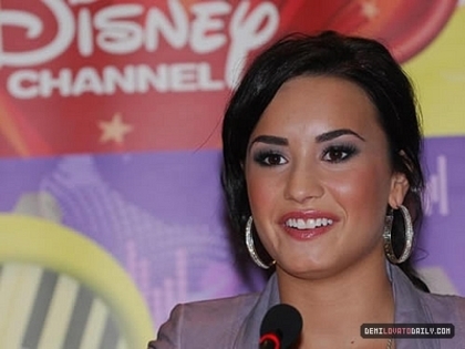 17561663_RKZQNCVVO - Demi Lovato  Press Conference in Chile