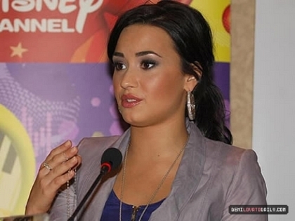 17561692_ZRORRDIDE - Demi Lovato  Press Conference in Chile