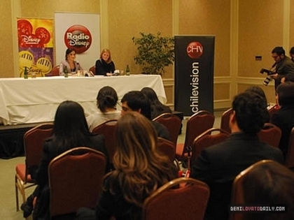 17561698_IFNDFFRWW - Demi Lovato  Press Conference in Chile