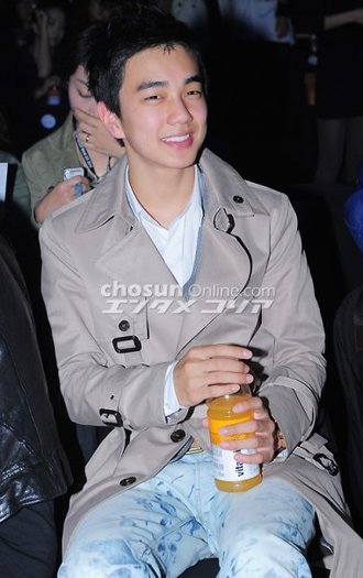 13791723_XNRBWDUWU - a---yoo seung hyo---a