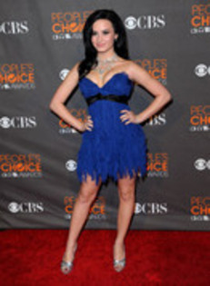 14998220_JHBOMDOEW - Demi Lovato PEOPLES CHOICE AWARDS - ARRIVALS