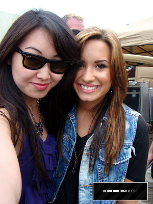 021 - Demi Lovato Ventura Warped Tour 2010 Adds