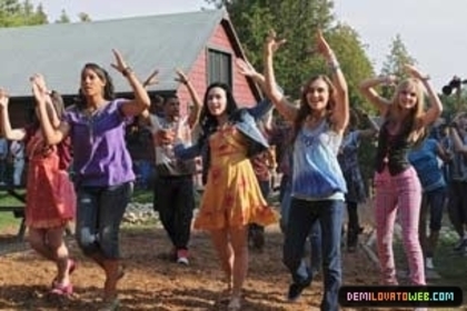 003 - Camp Rock 2 stills