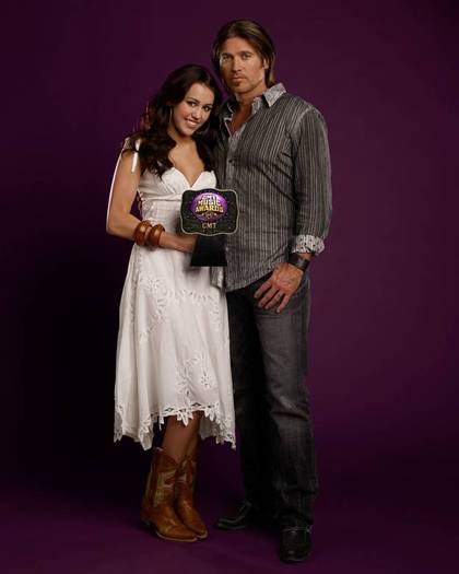 mileycyruscomcountrymuswa0 - 2008 CMT Awards Promos