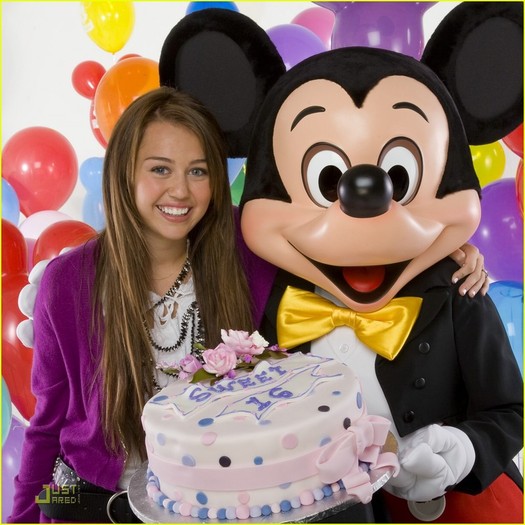mileycyrussweetsixteen0ew2 - Sweet 16 Celebration For Miley Cyrus