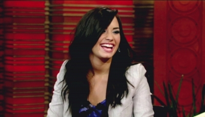 normal_002 - Demi Lovato Live with Regis and Kelly 06-03-10