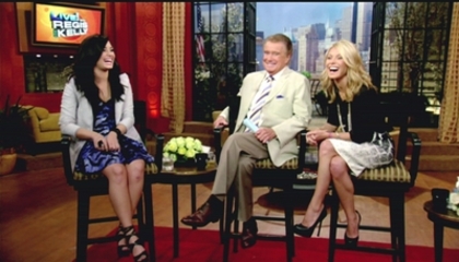 normal_003 - Demi Lovato Live with Regis and Kelly 06-03-10