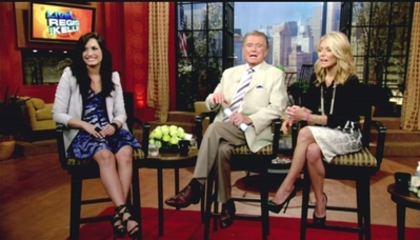 normal_004 - Demi Lovato Live with Regis and Kelly 06-03-10