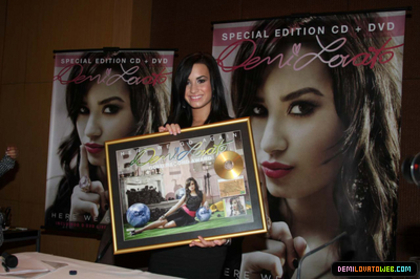 normal_005 - Demi Lovato  Press Conference at Grand Hyatt Hotel in Sao Paulo Brazil 05-28-10