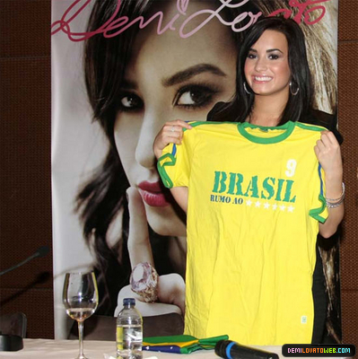 normal_008 - Demi Lovato  Press Conference at Grand Hyatt Hotel in Sao Paulo Brazil 05-28-10