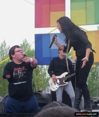 normal_008 - Demi Lovato Performing at Microsoft Stores Opening in Denver Colorado 06-12-10