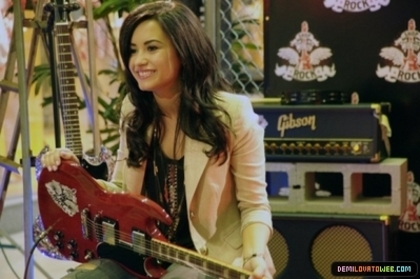 normal_003 - Demi Lovato 05-15-10 Shop Till You Rock