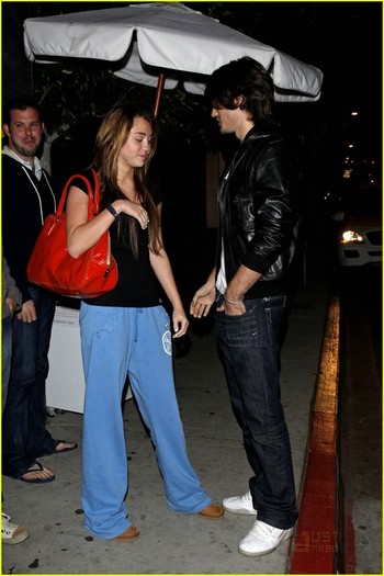 mileycyrusjustinmilkshac - Miley Cyrus Justin Gaston Milkshake Mates