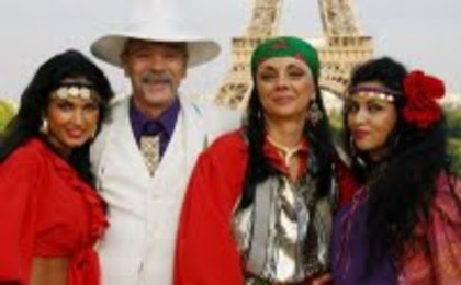 poze_state_flacara_regina3[1]