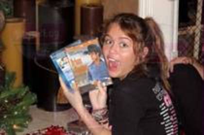 58 - 0 poze super rare miley cyrus