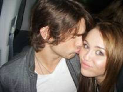 64 - 0 poze super rare miley cyrus